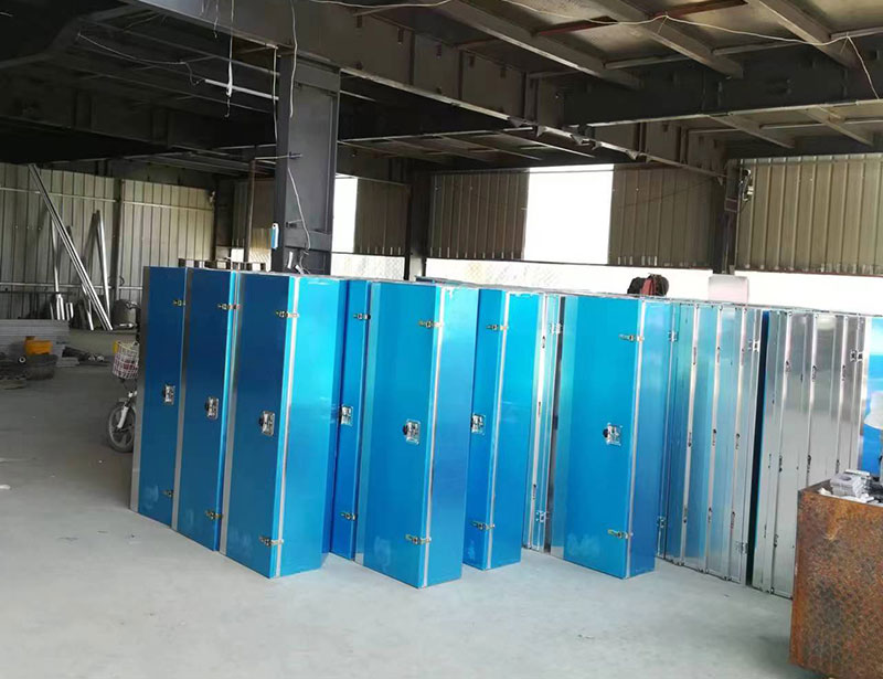 半挂车铝合金工具箱