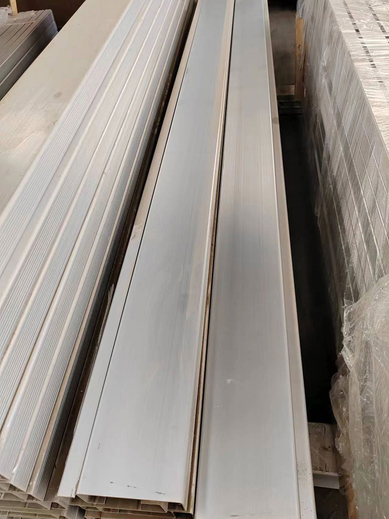 铝合金C型后保险杠厂家