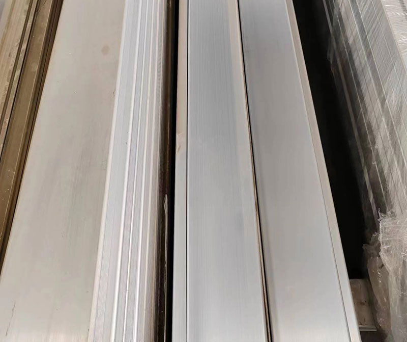 铝合金C型后保险杠